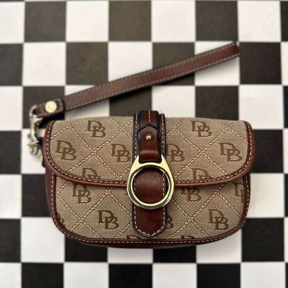 DOONEY AND BOURKE BROWN MONOGRAM LOGO WRISTLET WALLET POUCH - Picture 3 of 12